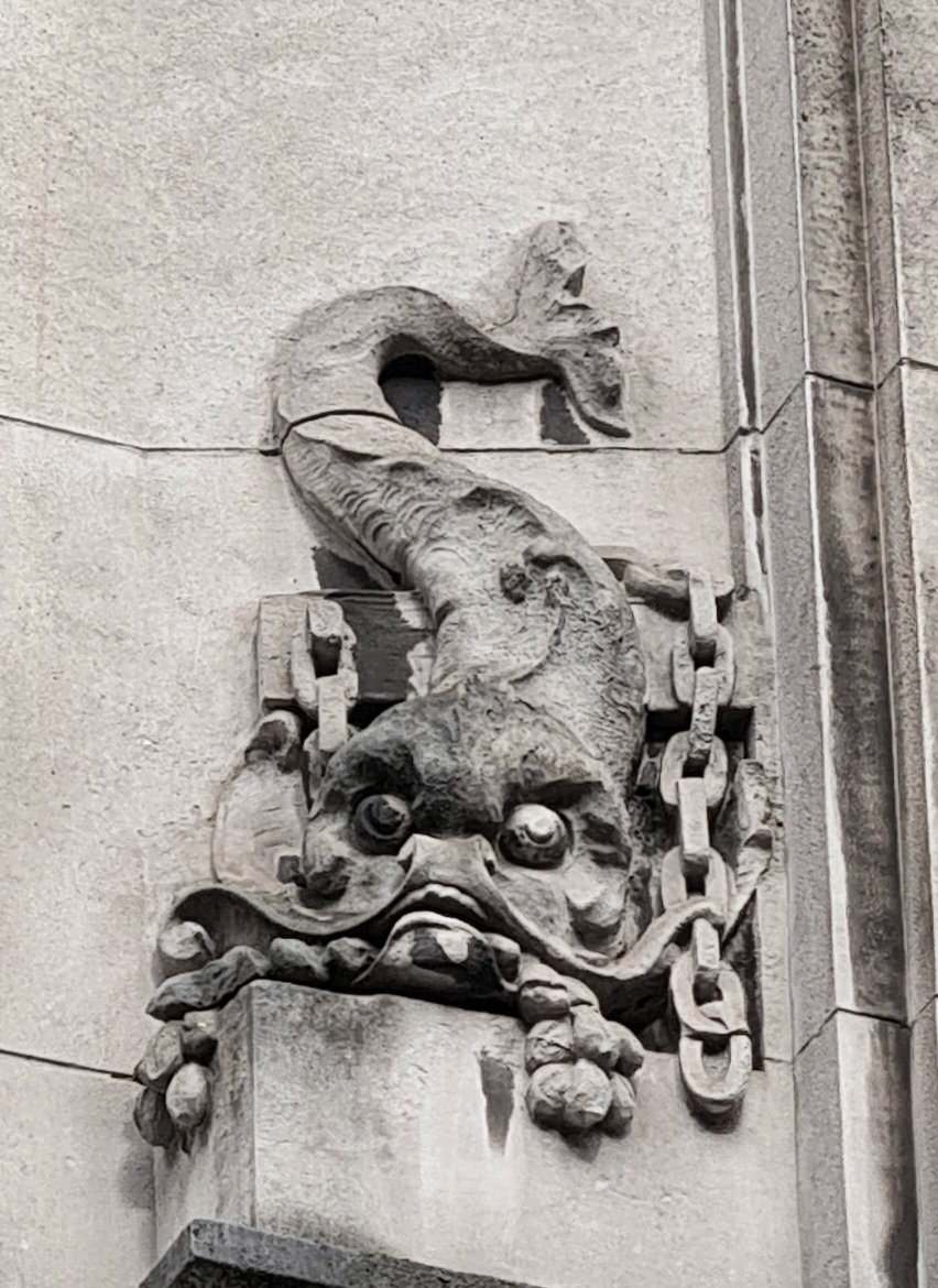 is_glasgow's tweet photo. Love this rather grumpy looking fish above the entrance to the former Northern Assurance Building on Saint Vincent Street in Glasgow.
#glasgow #architecture #sculpture #fish #animalsinarchitecture #stvincentstreet #grumpy #grumpyfish https://t.co/l8pJx0qC0f