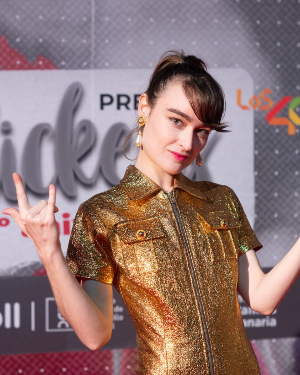 click_roll's tweet photo. En #ClickandRoll, hoy reivindicamos la fuerza, el talento y la pasión presentes en la música💜🎶

¡Gracias a todas las #clickers que nos inspiran con su arte! 🙌

#DiaInternacionaldelaMujer

@icdcultural @elaboradoaqui @CocaCola @Los40_Canarias https://t.co/YpTWYLU08n