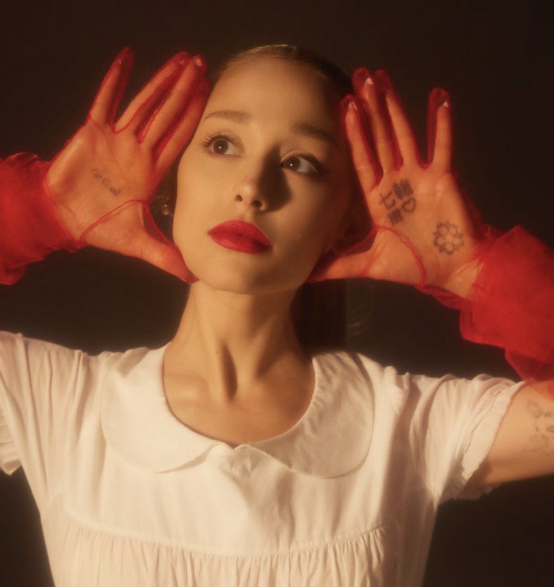 Ariana Grande Tour FR tweet media