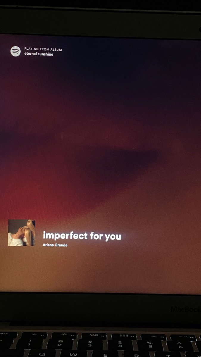 heyitsrobert24's tweet photo. Imperfect for you is soooo freaking good!!! Obsessed ☀️☀️☀️🫶🏼

#ArianaGrande #AG7 #EternalSunshine #Imperfectforyou #Ariana https://t.co/0tr7VKM8HN