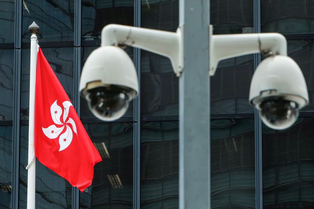 Hong Kong on Friday published its draft of a new national security law, a document some lawyers said broadened what could be considered sedition and state secrets, with tougher penalties for any one convicted of those crimes and several others. buff.ly/48FL68w