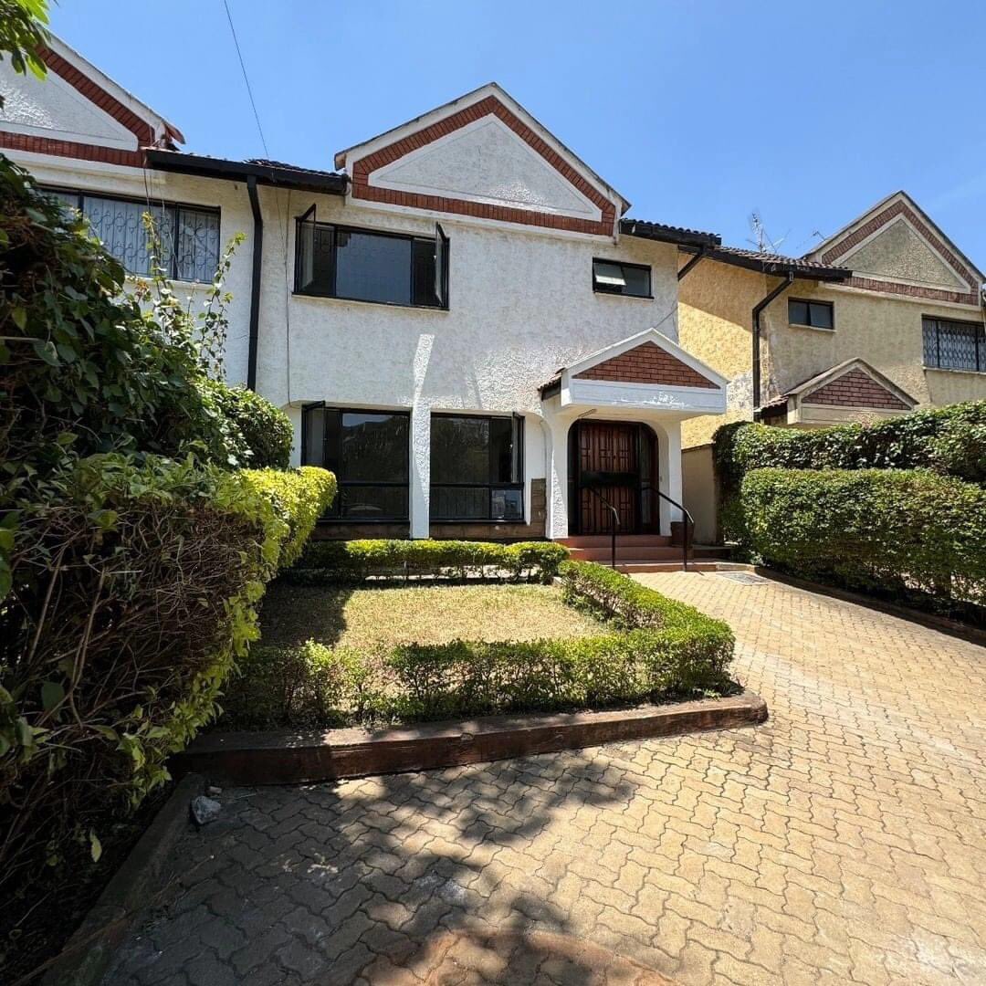 realtyke's tweet photo. 📍Kileleshwa 

4 Bedroom Townhouse with a dsq plus a 1 Bedroom Guestwing.

Rent is Kes 150,000
Sale at Kes 40M

Contact us;
       0723 850439 https://t.co/8RP4dKH6JJ
