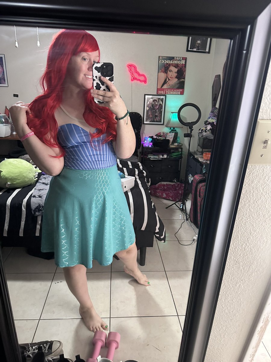 Spooky_Lucys's tweet photo. Played dress up today ! More cosplay coming !!! https://t.co/zqfS7nUFqu