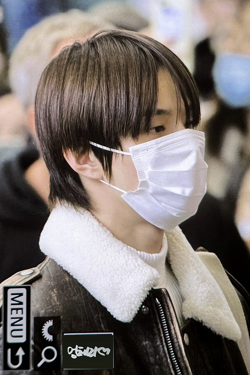 mungcherry's tweet photo. 240308 GMP 출국 정우 프리뷰

안전 비행하자✈️~

#정우 #NCT #NCT127 #JUNGWOO https://t.co/bp1D7kqeAI