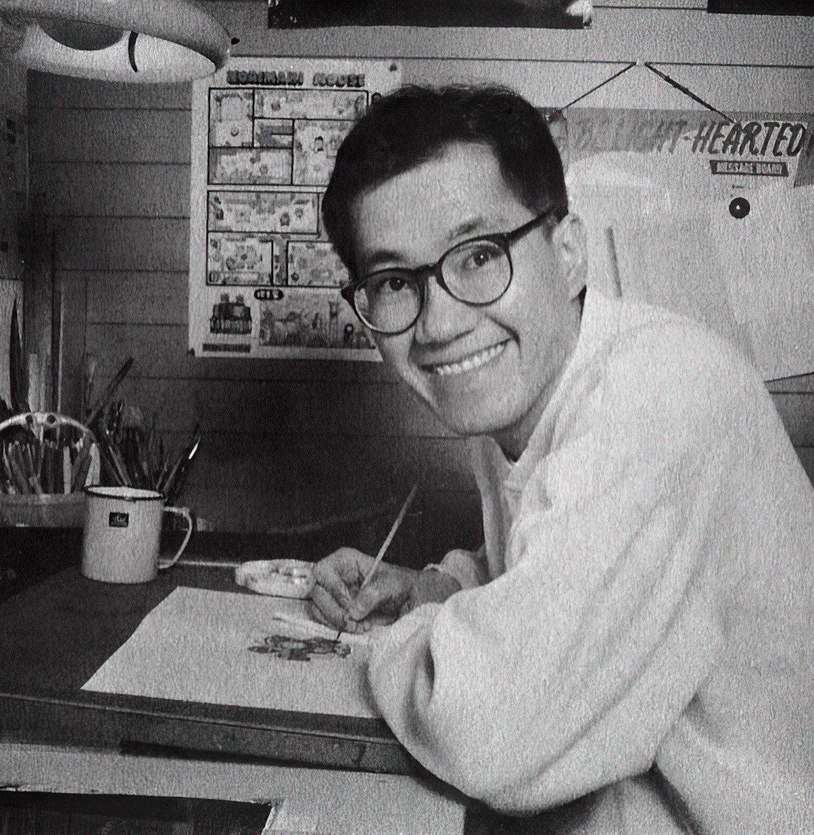 gen_ghibli's tweet photo. Ha fallecido Akira Toriyama, creador de 'Dragon Ball', a los 68 años de edad.

Su influencia llegó a todo tipo de obras. El propio Hayao Miyazaki señaló en el storyboard de 'El viaje de Chihiro' que Yubaba lanzara una bola de fuego "al estilo Dragon Ball", por ejemplo. https://t.co/fsTGNyxCeB