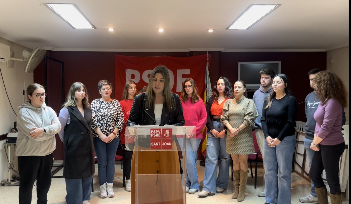 Para este #8m nos queremos libres, oídas, fuertes, respetadas y juntas.

No seremos libres mientras siga habiendo mujeres sometidas.💪🏻💜