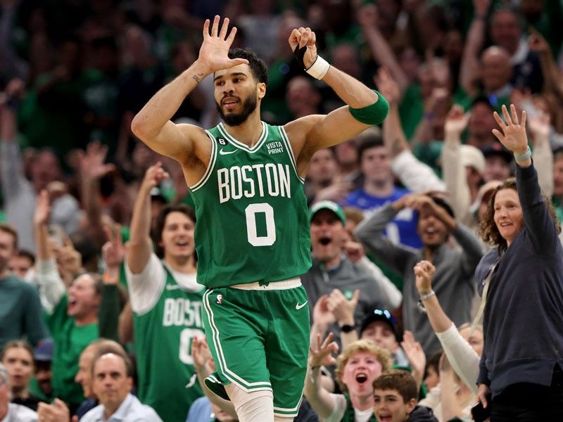 PROCURA-SE

RECOMPENSA: TUDO QUE EU TENHO!!!

Descrição: 2,03 de altura, cacheado. Entregou uma das maiores atuações da história da NBA em um jogo 7. 

Nome: Jayson Christopher Tatum
Idade: 26

É URGENTE!!! Precisamos encontrá-lo até abril.

Por favor, Tatum. Volta.