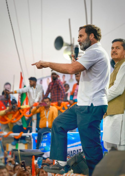 When #BharatJodoNyayYatra was in Assam, RaGa declared Hemant 'the most corrupt CM'. 

Rattled Himanta also barked against Gandhis, and his media empire which include widely read newspaper and news channel covered his statements and published sensational allegations against RaGa.