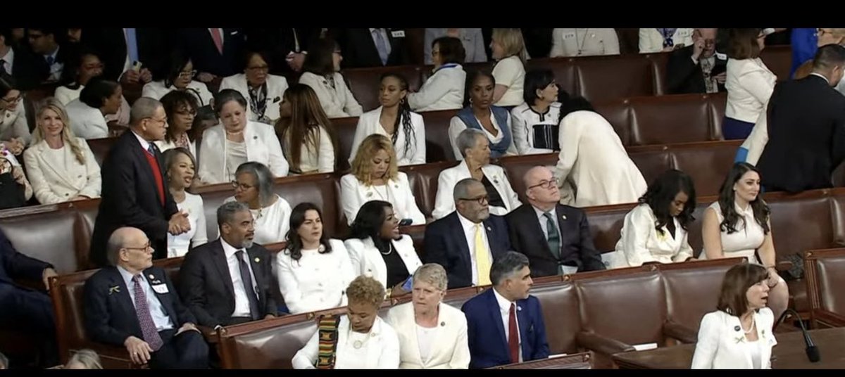 TiffMoodNukes's tweet photo. Democrat women were there to honor eugenist Margaret Sanger’s contributions to Black genocide and infanticide by wearing their white KKK ceremonial outfits https://t.co/zB1ezfpzZp