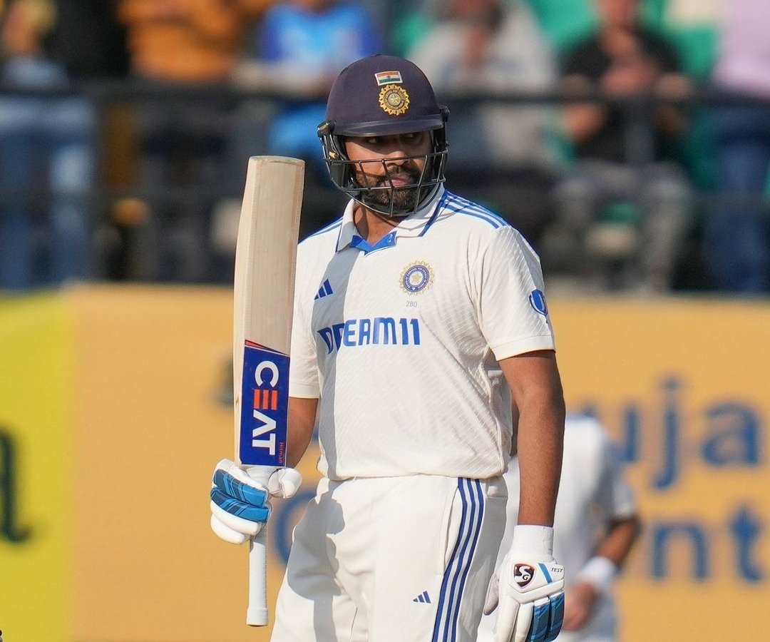 CricketFeedIN's tweet photo. #RohitSharma𓃵 And #ShubhmanGill
Totally Thrashed England Bowlers on DAY 2 1st SESSION
Runs - 129
Overs - 30 overs
Wickets - 0
#ENGvsIND #5thTest #100Test
#England #Dharamshala https://t.co/fGn2NGuVnr