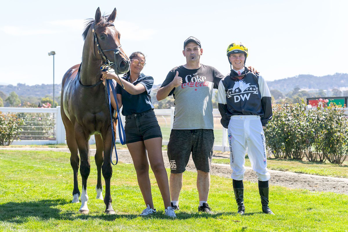 The small but mighty TORO DE CARGA showed his true strength this afternoon at Ararat races. Aided around with a perfect steer from in-form apprentice Tom Prebble , this gelding is as tough as the day is long. Absolutely wrapped for all of his owners & Donald’s Racing.