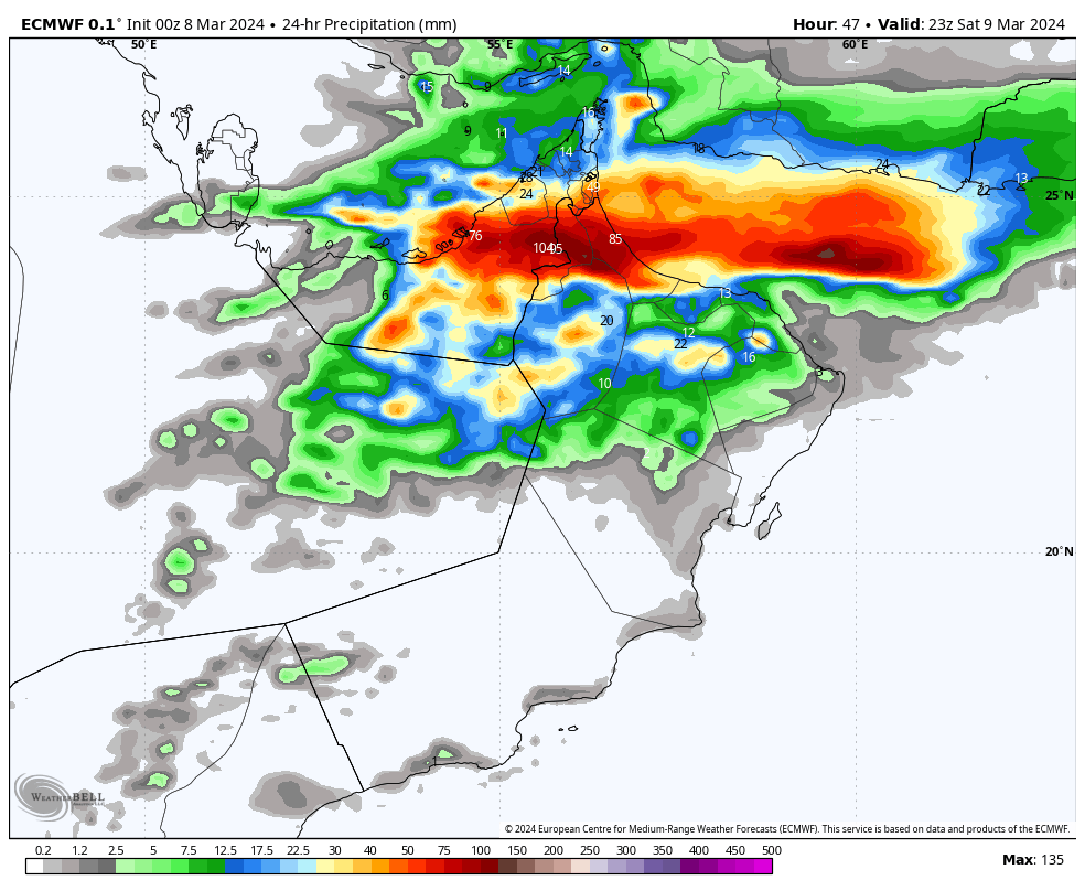 توقعات مقتصرة ليوم غد السبت من مختلف النماذج العددية ويتوقع ذروة تأثير حالة عدم الاستقرار الجوي على أجواء سلطنة عُمان .. بعض مناطق شمال سلطنة عُمان معرضة لهطول يزيد الـ ١٠٠ ملم خلال يوم واحد والله أعلم #اخدود_الريان