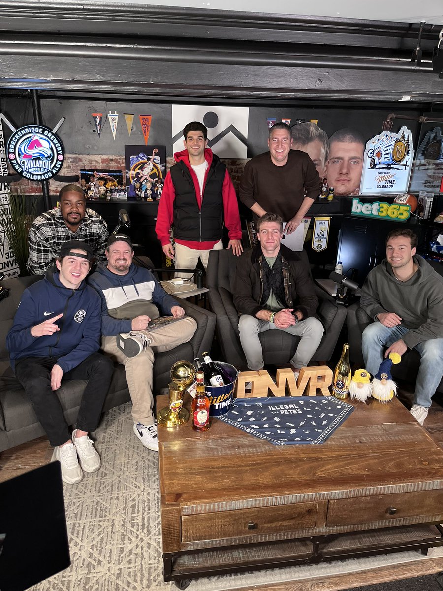 Parkerandrson's tweet image. Spring break called for a trip to the WINNERS LOUNGE

Shoutout to the guys at @DNVR_Nuggets for letting us check out the spot. 

Best bar in Denver.