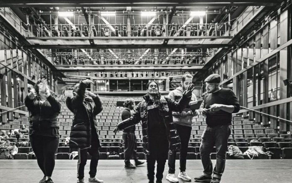 PressGreekEmbas's tweet photo. #Greek #theater celebrated in Amsterdam 🎭
From #Athens to #Amsterdam
6 productions by the @OnassisStegi and one by the NTG at the Brandhaarden Festival 2024
🔗https://t.co/YTk0chvl2X
@ITAensemble @GNTheatre
#Brandhaarden2024 #OutwardTurn #ITA 🎭 https://t.co/Jnz0MHRkPU