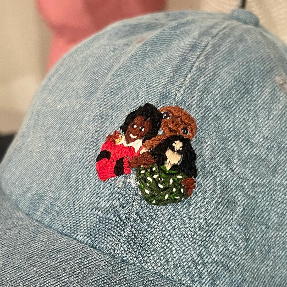 kumin_aya's tweet photo. VOIDギャラリーでの個展にお越しいただきありがとうございました！直接🍮刺繍の感想を聞けたり、SNSでの拡散や感想を投稿してくださったり、みなさんの椎名林檎さんへの愛も伝わってきてほっこりとじんわりと嬉しく、とても素敵な時間を過ごせました♡本当にありがとうございました( ◠‿◠ )🫶 https://t.co/hLyPmTCHNH