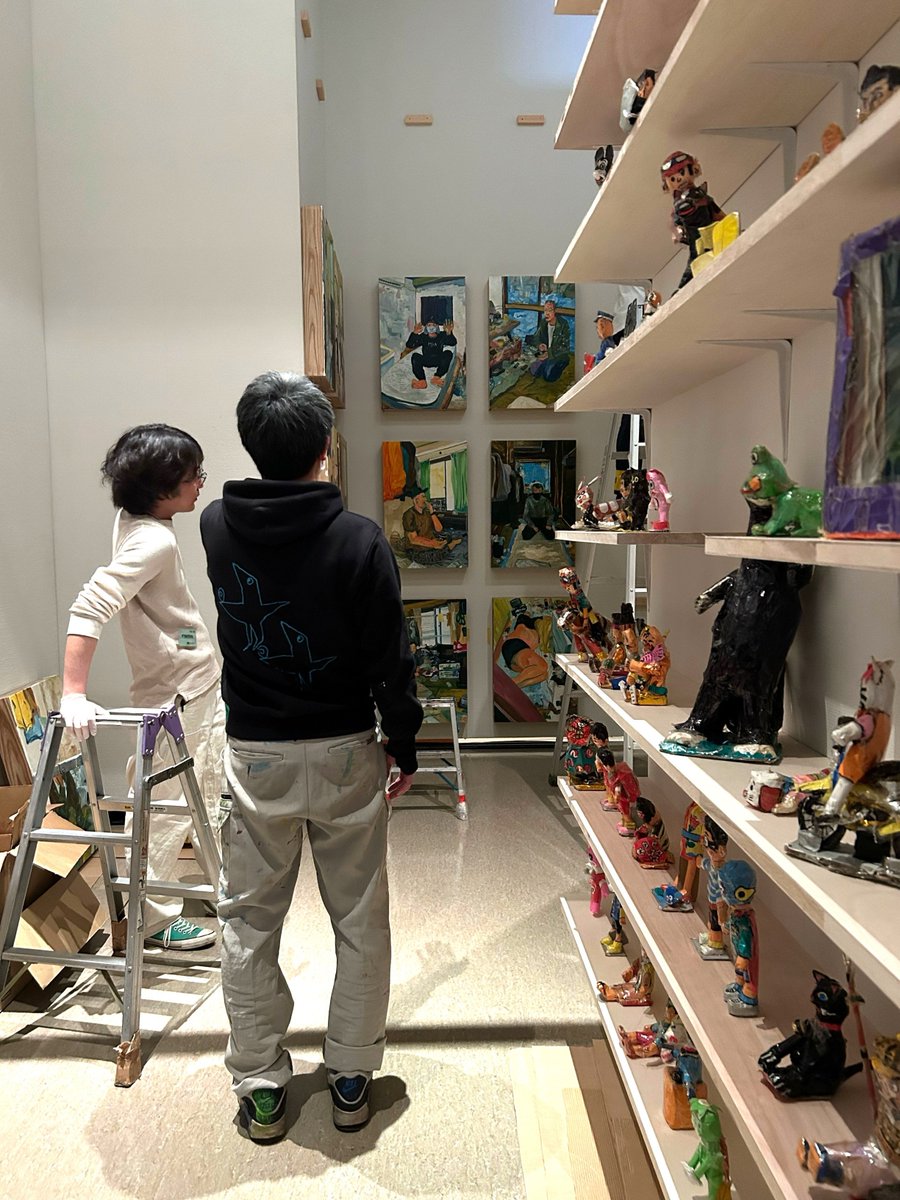 NMWATokyo's tweet photo. ⚙️Exhibition in the making | 展覧会設営中⚙️
3/12に開幕する「#ここは未来のアーティストたちが眠る部屋となりえてきたか？」展、展示設営の舞台裏をご紹介します。
「反-幕間劇」では、本展参加作家の弓指寛治( @KanjiYumisashi )とそのチームを中心に制作・設営がすすめられています。 https://t.co/vThNnYYYv3