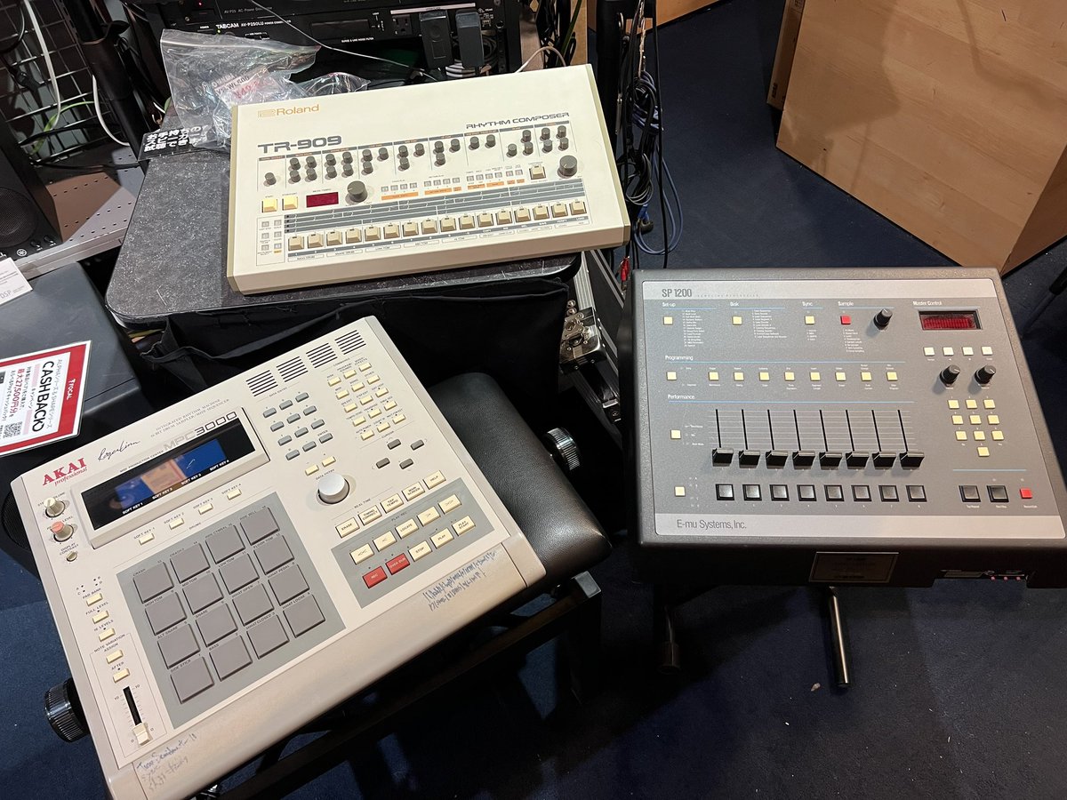 1484shibuya's tweet photo. お宝がいっきに入荷しました!
販売準備中!
#vintagesampler
#rhythmmachine https://t.co/WbOHNBo1Ak
