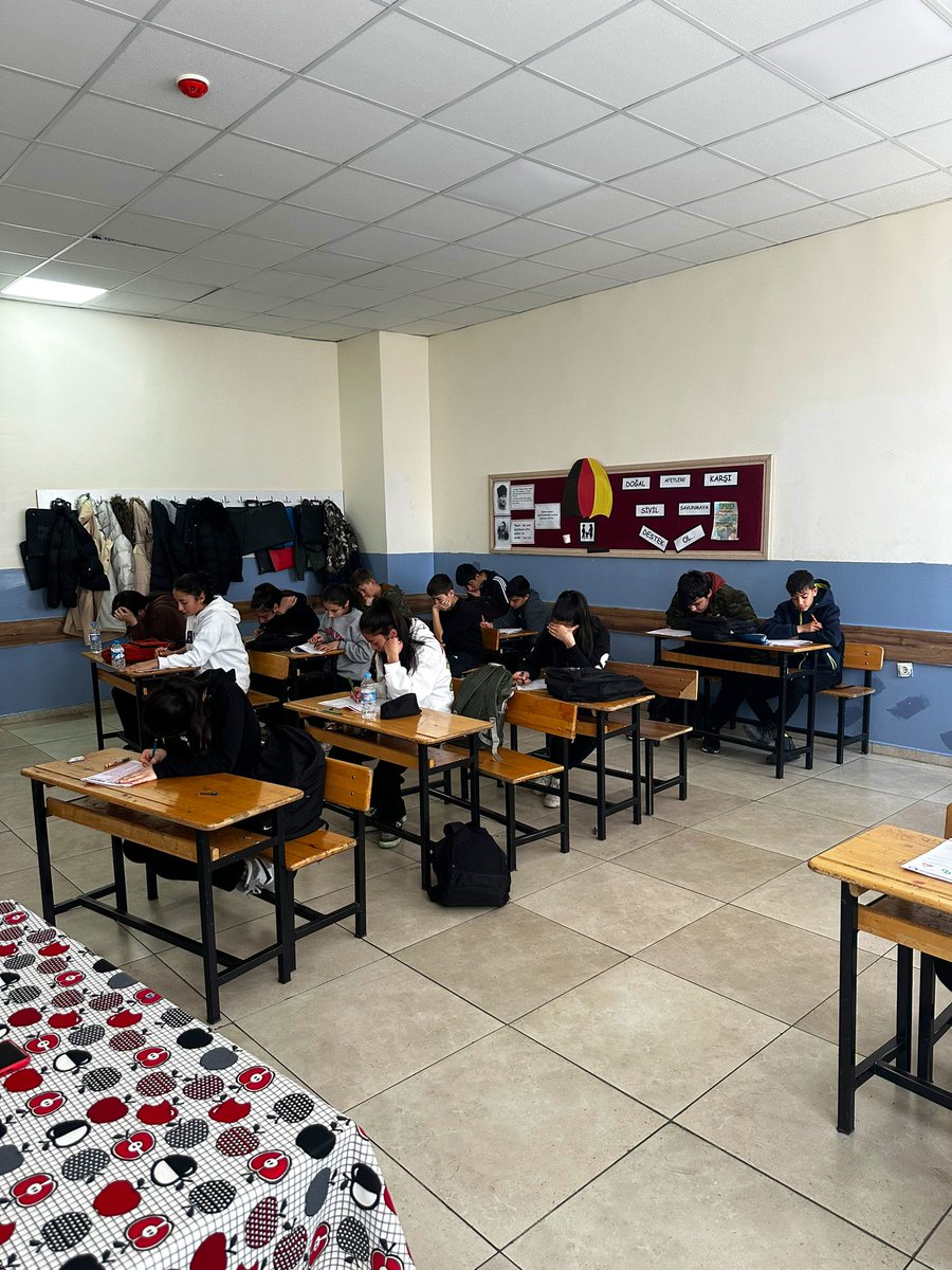 İl Milli Eğitim Müdürlüğü tarafından yürütülen EFOR projesi kapsamında 7. Ve 8.sınıflarımıza uygulanan 4.sü düzenlenen ölçme ve değerlendirme uygulamasından görüntüler YEDİSU YBO 🇹🇷
Biz başladık herkese kolay gelsin ☺️☺️
<a href="/MustafaOzel66/">Mustafa Özel</a> <a href="/yusuf_tokus/">Yusuf TOKUŞ</a> <a href="/halukcakan12/">HALUK ÇAKAN</a> @PekguzelH
