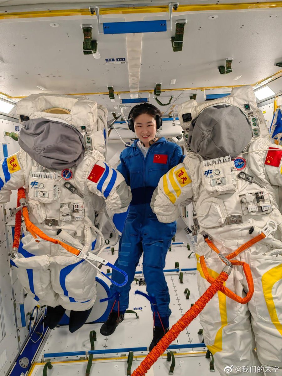 wulei2020's tweet image. Happy International #women’s day！
Meet these amazing female astronauts, rocket designers, engineers……
（Photo Credit: #CMSA）