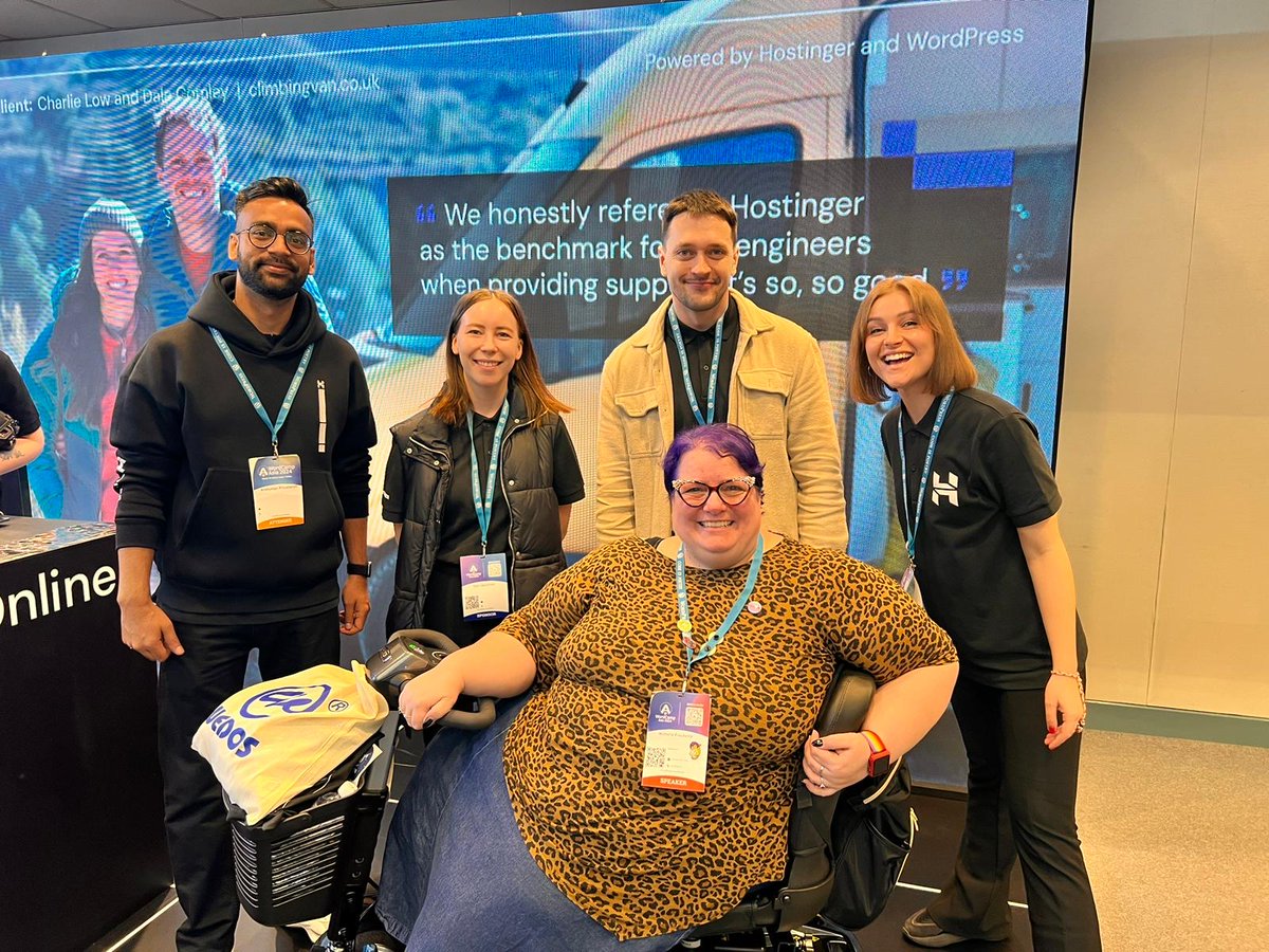 We got our #MichelleAndMe (almost) selfie at #WCAsia 💥  

It's always a pleasure to meet you, <a href="/michelleames/">Michelle Frechette - see you at #WCUS!</a>!