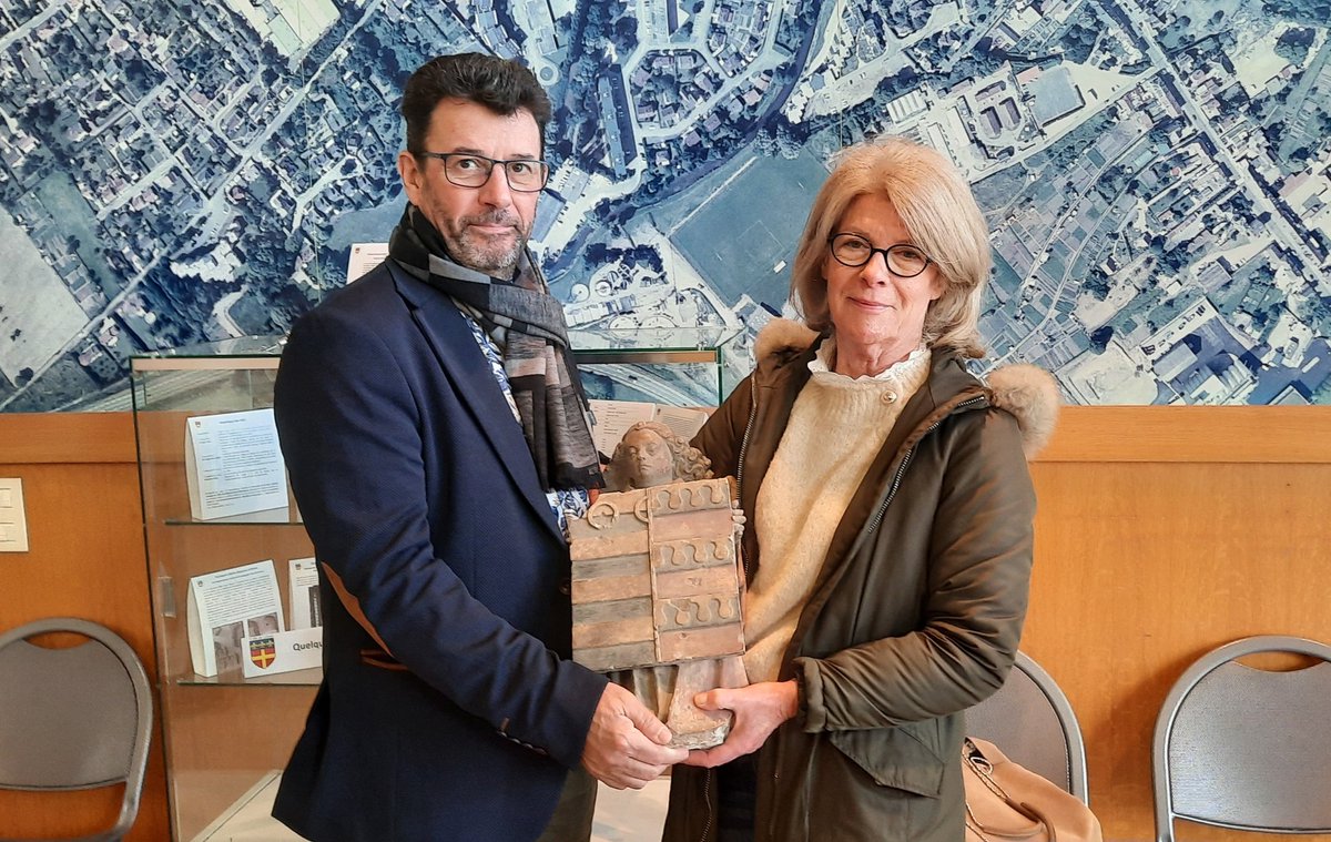 La belle histoire du jour : un ange du XVIe siècle, volé en 1976, va retrouver son frère dans l'église de Gisors #Eure
➡️ l.francebleu.fr/SgYj