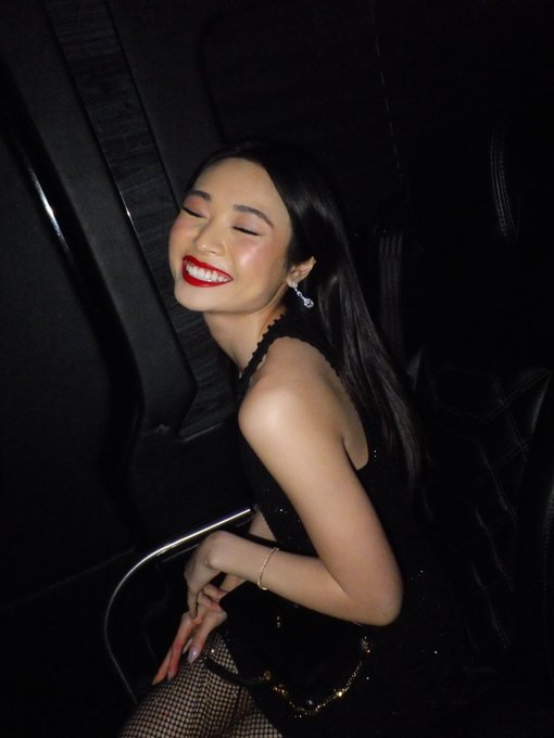 the drink of the night, you might be asking yourself??  tonic water and lime (i don&rsquo;t drink! it makes<a href="/tag/gobruins"class="tags"><span>#gobruins</span></a>