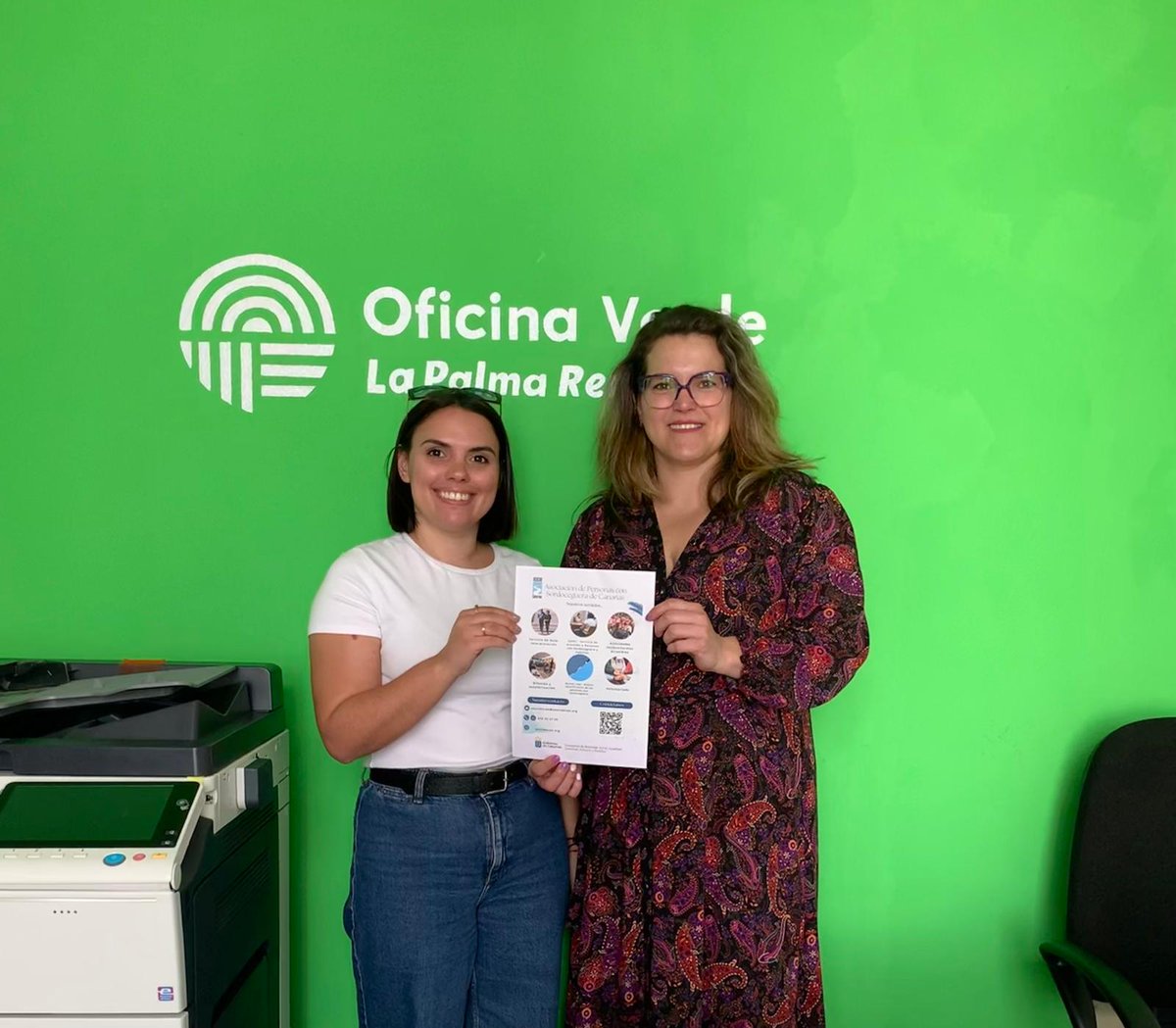 Gracias a la colaboración  de la Concejalia de Bienestar Social y el Ayuntamiento de Santa Cruz de La Palma , podemos atenderte presencialmente en la Oficina Verde
los Martes y Jueves en horario de 9:00 a 14:00 dentro del  Proyecto "Uniendo sentidos"
<a href="/sclapalma/">Santa Cruz de La Palma</a>
<a href="/SocialGobCan/">Social GobCan</a>