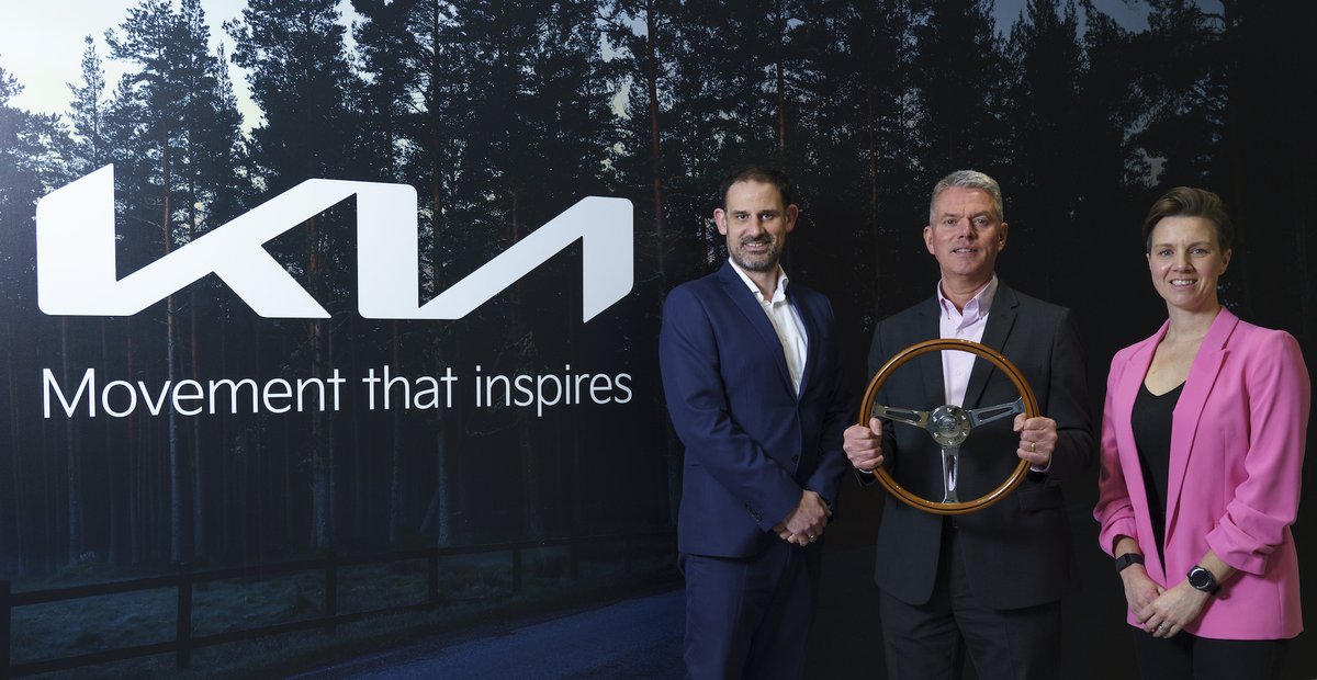 EV9 IS VERY FINE – KIA CROSSOVER CROWNED UK CAR OF THE YEAR 2024

Huge congratulations to <a href="/KiaUK/">Kia UK</a> on the triumph!

Read the full story here: ukcoty.co.uk/news/ev9-is-ve…

The UK Car of the Year Awards are run in association with <a href="/heycar_uk/">heycar</a>