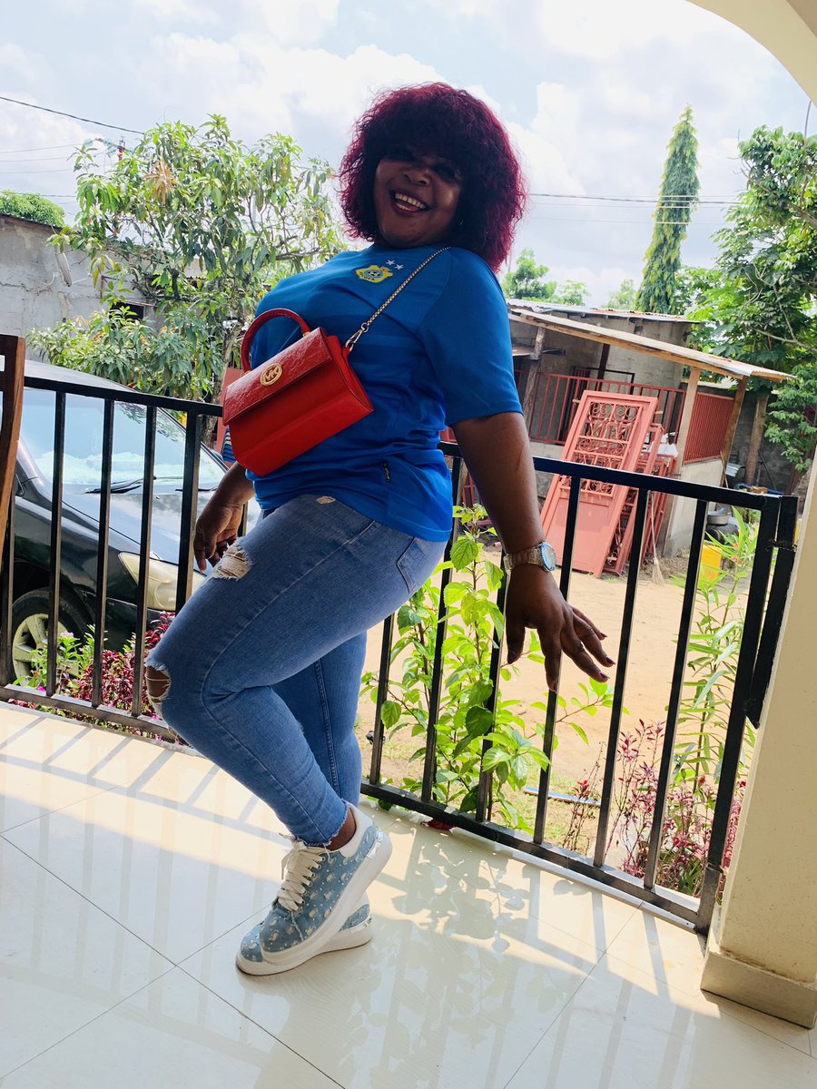 lemba_nice's tweet photo. Ma mère fête son N ième anniversaire aujourd’hui 😍
Cette femme est toute ma vie et tout mon univers, je souhaite que Dieu la garde encore plus longtemps près moi et qu’il la fasse du bien chaque jour.
Happy birthday Mom I LOVE YOU. https://t.co/2f9CYBvDQp