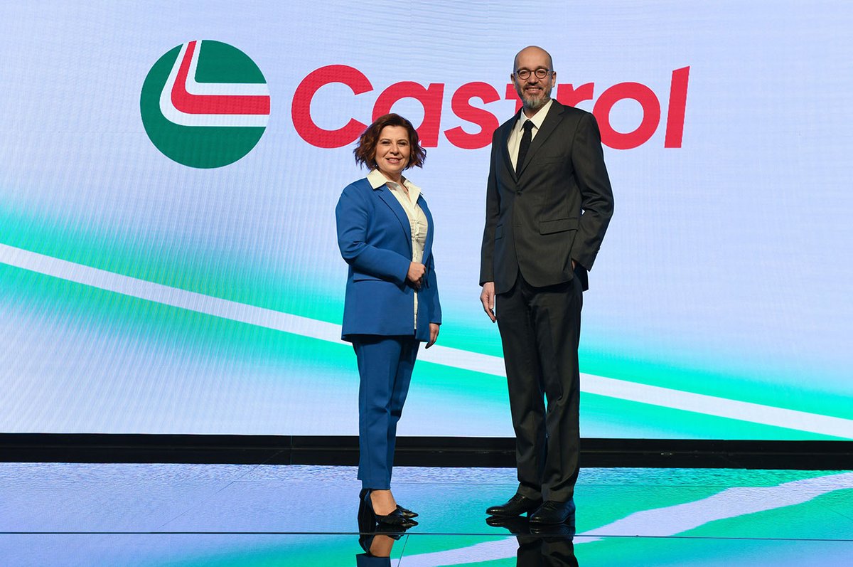 Castrol, 125’inci yılında yenilenen marka kimliği ve yeni ‘Onward, Upward, Forward’ vizyonunu duyurdu. carmedya.com/125-yasina-bas… #carmedya #castrol #otomotiv @CastrolTurkiye