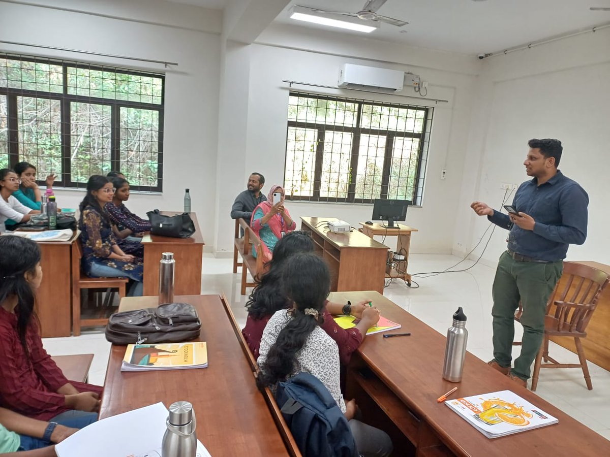 IIMC_India's tweet photo. Amal Maheswar KAS, Deputy Collector (Elections) Kottayam leads a #VoterAwarenessProgram as part of Systematic Voters' Education and Electoral Participation program (SVEEP) of ECI at @iimckottayam campus.

#VotersEducation #electoralparticipation #ElectionCommissionOfIndia https://t.co/CiymD3olKl
