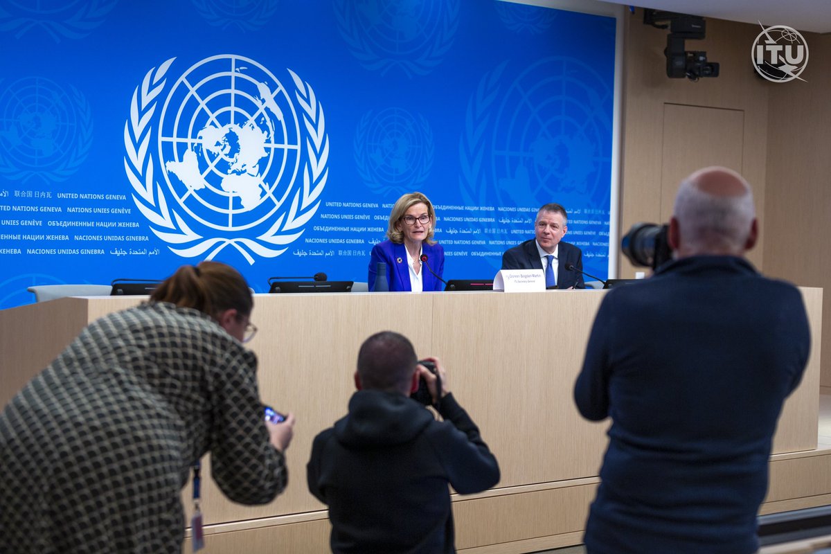 Thanks @UNGeneva press corps for the good discussion on the hopes and uncertainty around emerging tech. @ITU was made for this moment and is addressing the challenges head-on to ensure a safe, sustainable #DigitalFutureForAll itu.int/en/osg/Pages/S…