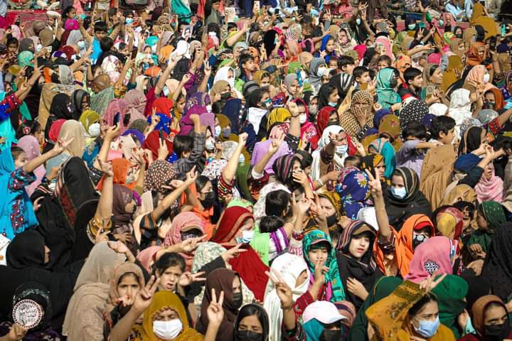 SammiBaluch's tweet photo. On #InternationalWomensDay , My heart goes out to all the phenomenal women who have fearlessly stood up against oppressors and fought for their fundamental rights, freedom,  and equality.
I honor the continuous struggle of Baloch women, who are fighting not only for their own freedom but also for the freedom and safe release of their loved ones who have been forcefully disappeared for decades, have embodied the true meaning of resilience and resistance, inspiring generations to never give up in the face of adversity.

More power to all women ✌🏻
May you continue to speak up, break barriers, and resist until freedom and justice prevail.