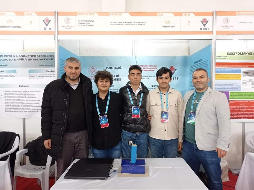 MemOrtakoy's tweet photo. Ortaköy Şehit Nurullah Sabırer Fen Lisesi öğrencileri,Fizik Öğretmeni Muhammer Erkan rehberliğinde girdikleri Tübitak Kayseri Bölge Yarışmasında Rüzgar t��rbini alanında yaptıkları proje ile bölge ikincisi oldular.Fizik öğretmeni Muhammer Erkan'ı ve öğrencilerimizi tebrik ediyoruz https://t.co/4Scjo28a0L