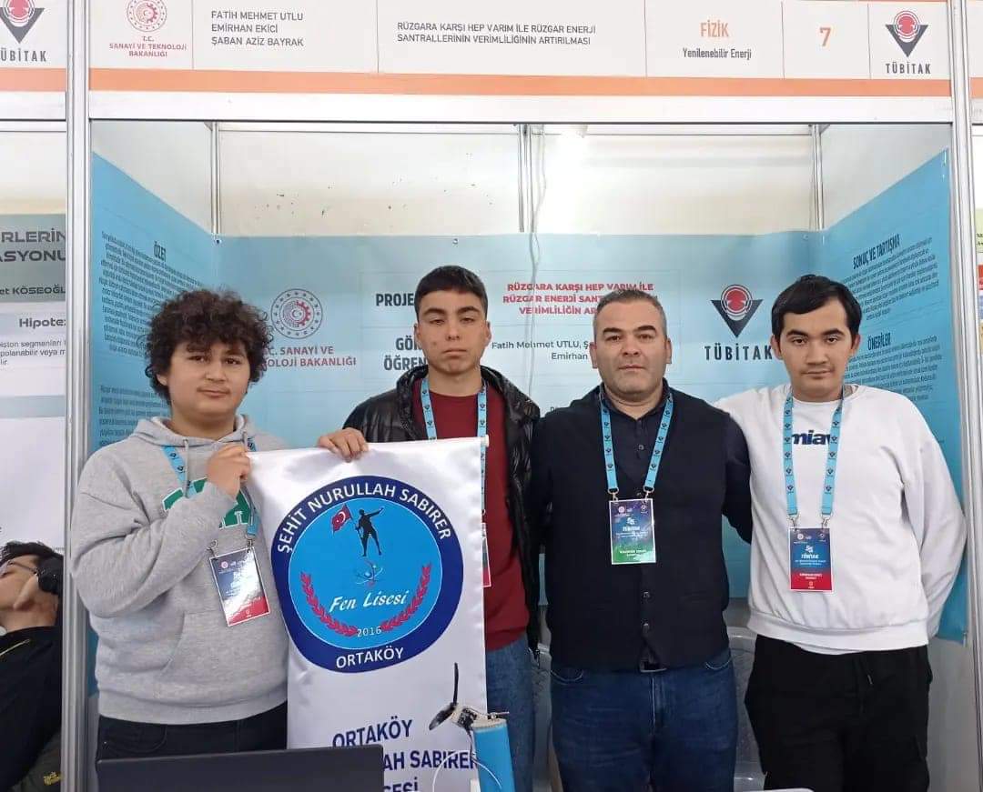 MemOrtakoy's tweet photo. Ortaköy Şehit Nurullah Sabırer Fen Lisesi öğrencileri,Fizik Öğretmeni Muhammer Erkan rehberliğinde girdikleri Tübitak Kayseri Bölge Yarışmasında Rüzgar t��rbini alanında yaptıkları proje ile bölge ikincisi oldular.Fizik öğretmeni Muhammer Erkan'ı ve öğrencilerimizi tebrik ediyoruz https://t.co/4Scjo28a0L
