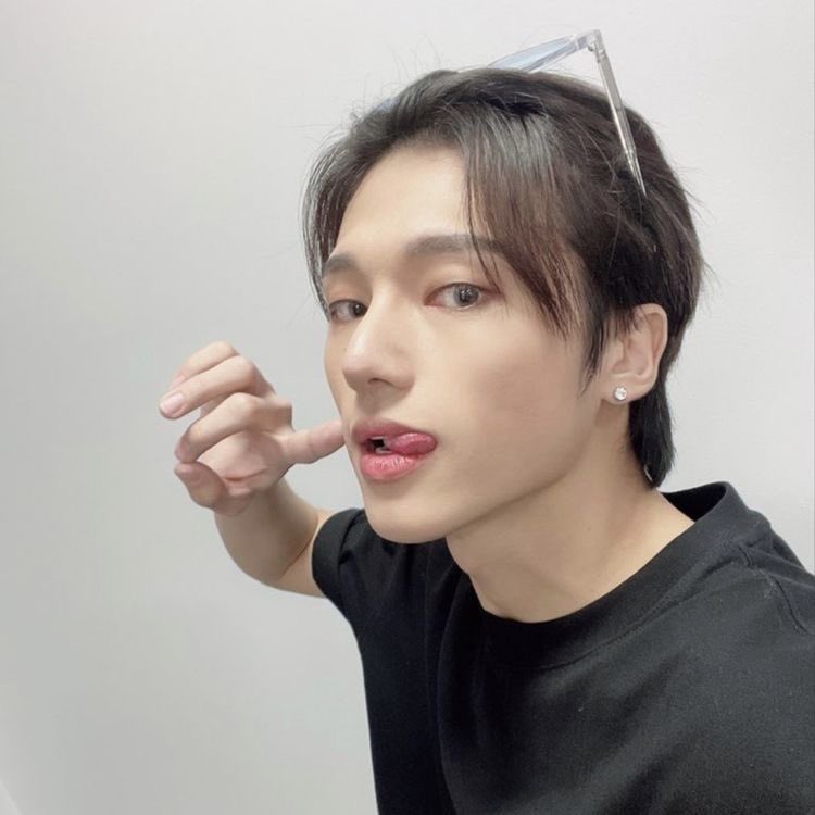 𖥻 ׁ ׅ 𝘷𝘪𝘹 ⟢ || ia 💔 tweet media