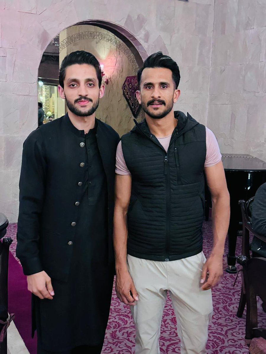 King Shots : High Rise Hassan Ali❤

#HBLPSL9 #HassanAli #YehHaiKarachi #kingsSquad