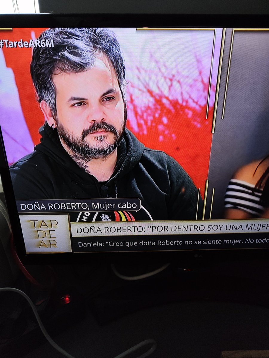 En el día de la mujer, todo el apoyo para Doña Roberto, una señora de los pies a la cabeza.