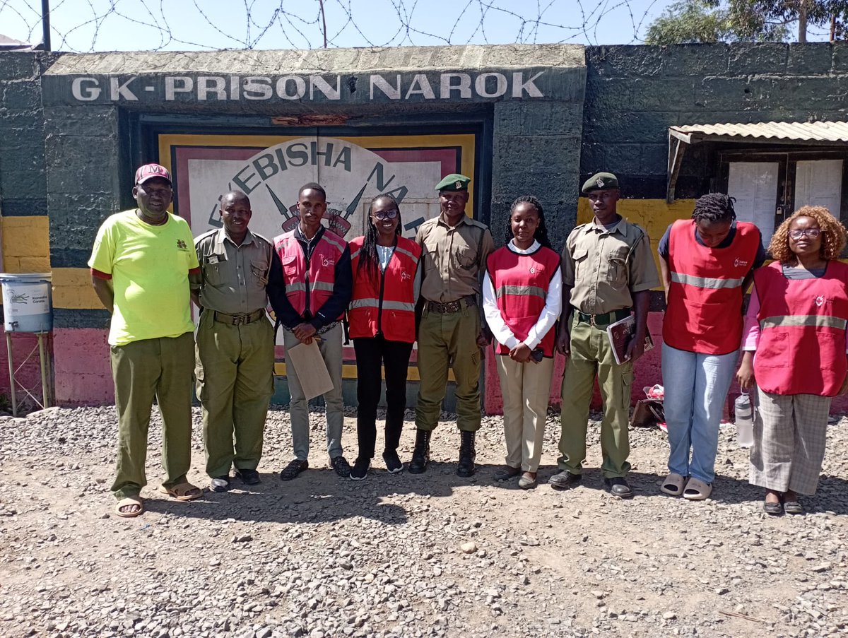tuzu_violet's tweet photo. Commemorated #InternationalWomensDay on Wed with incarcerated women at GK-Prison Narok courtesy of @KenyaRedCross Narok. We had an interactive session on hygiene, mental health and other issues they face
#InternationalWomensDay2024 #IWD2024 #IWD #InvestInWomenAccelerateProgress https://t.co/knagkxA0k8