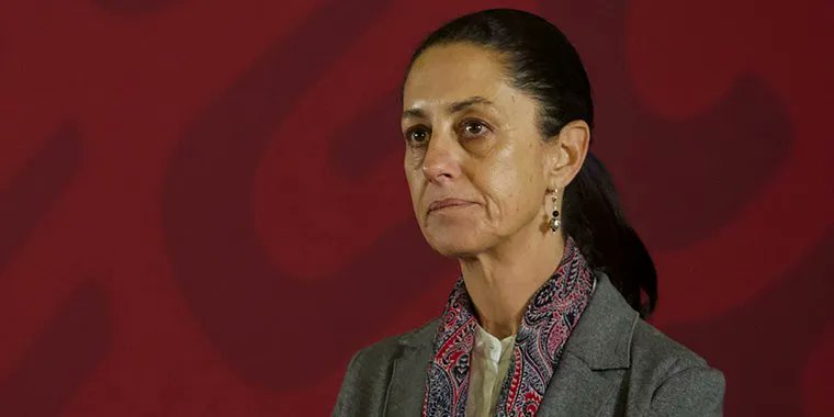 Inteligente001's tweet image. Excelente artículo de Jorge Suárez-Vélez @jorgesuarezv

Claudia Sheinbaum se esconde. 

No es una ilusión. 

Claramente, cree que podrá escudarse durante tres meses detrás de hordas leales de acarreados e incondicionales que la cobijarán en su simulacro de gira presidencial.…