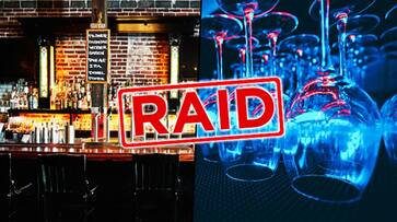 gallinews's tweet image. Bar raid - Sea Prince Restaurant and Bar at Nagpada, 8 Girls rescued, 15 Logon par karwai by Mumbai police SS branch

Read Full News: bit.ly/49OXYe0

#barraid #DanceBarRaid #IllegalActivities #Illegalbusiness #MumbaiPolice #NagpadaDBMarg #SeaPrinceRestaurant #ssbranch