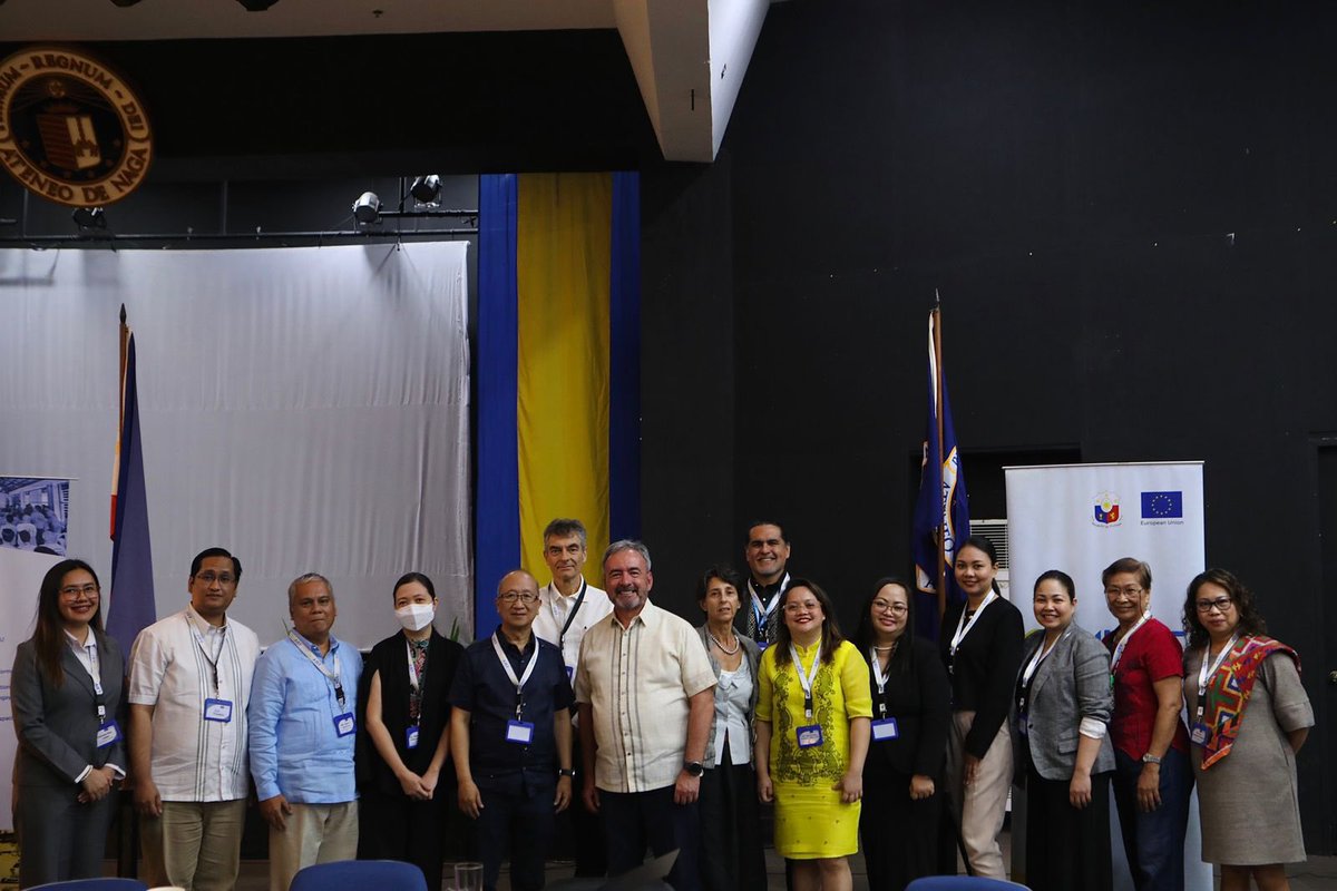 EUAmbPH's tweet photo. βοΈ Building a society with equal access to justice is only possible when women are actively involved. πͺ
In #Naga, our collaboration with the #JusticeZone and Ateneo de Naga Law School is making this vision a reality through πͺπΊ #GOJUST. Happy International #WomensDay! π #EUinPH https://t.co/n9ly1uVHQI