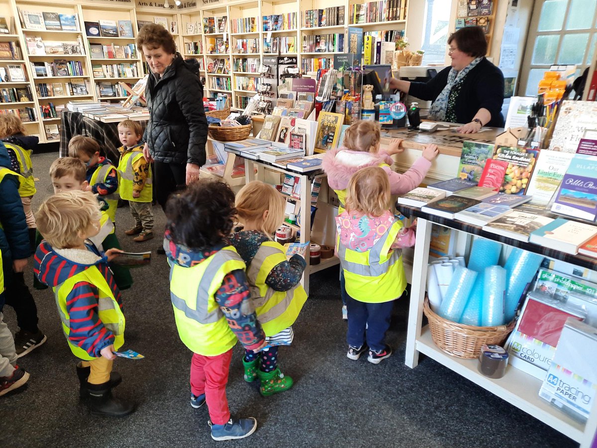 UllapoolB's tweet photo. Thank you SO much to all of the 115 pupils, along with the staff, from #UllapoolPrimary who have visited @UllapoolB this week for @WorldBookDayUK
We also have sent 144 books to the NW Sutherland Schools & to Aultbea / Bualnaluib clusters for their own WBD celebrations. Thank u x https://t.co/9GNrVT6lJT