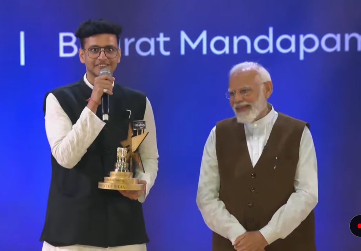 Triggered_prabh's tweet image. NATIONAL AWARD WINNER NISCHAY
❤️❤️