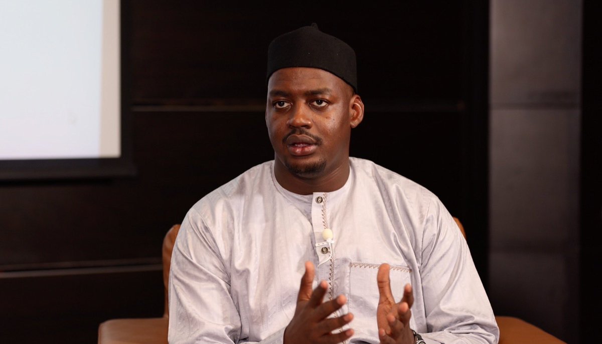 هذه رسالةٌ من القلب أوجهها لكل تشادي انخرط في قوات الدعم السريع
أعتقدُ أنَّ تناول هذا الموضوع أصبح من المحرمات في تشاد؛ بسبب حدة الاحتقان السياسي وتداخل القبائل، ورمي كل مخالف لفكرة الحرب بالحسد والعداوة للقبيلة، لكنَّه يتحتمُ علينا في نهاية المطاف الاهتمام بما يحدث حولنا وأن