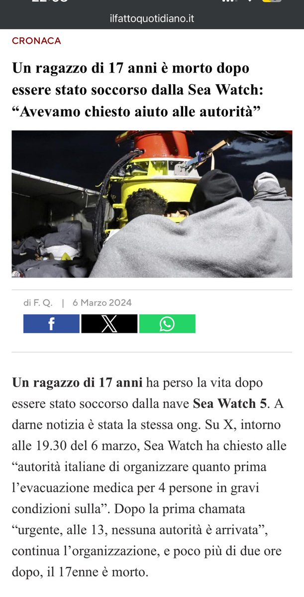 avantibionda's tweet photo. Avevano paura che sbarcasse vivo, hanno paura che sbarchi pure da morto.
Hanno rifiutato di farlo scendere per soccorrerlo, non glielo permettono ora che i soccorsi non gli servono più.
Del resto, perché aspettarsi il rispetto per la morte da chi non l’ha neppure per la vita?! https://t.co/x2jrPYmkBO