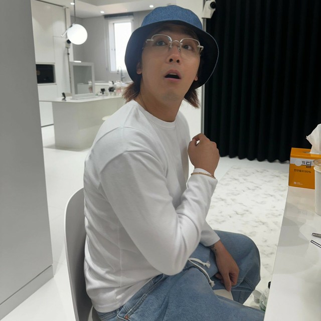 Kkorepo's tweet photo. <トレンドブログ>「#SUPERJUNIOR」#ヒチョル、#チャングンソク＆「#FTISLAND」#イホンギ とMZショット？…“僕らも新世代だったのに”
https://t.co/Yyj1Liwik0 https://t.co/GUkE0oYlTD
