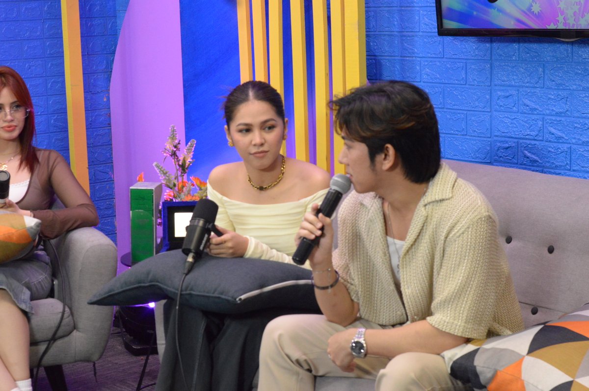 itsShowtimeNa's tweet photo. ❤️🩹Usapang pandemic love stories kasama ang SOÜ Squad - Ana Ramsey, Anne Tenorio, JM Dela Cerna and Marielle Montellano! #EXpeciallyForYou #FriDateKoShowtime
Subscribe, follow and watch us LIVE Mon to Fri 11:30am │ Saturday 12nn
https://t.co/uG4hQyqVCj
https://t.co/UFZ6M1PpRu
https://t.co/lgotEx8JyG