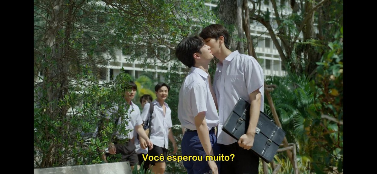 affectionfourth's tweet photo. único pobre coitado nessa história é literalmente o white que não fez nada pra ninguém e não sabe de nada, só caiu boiando no lugar errado, espero que o querido sobreviva #DFF_EP9 https://t.co/BGrOZ7GIaI