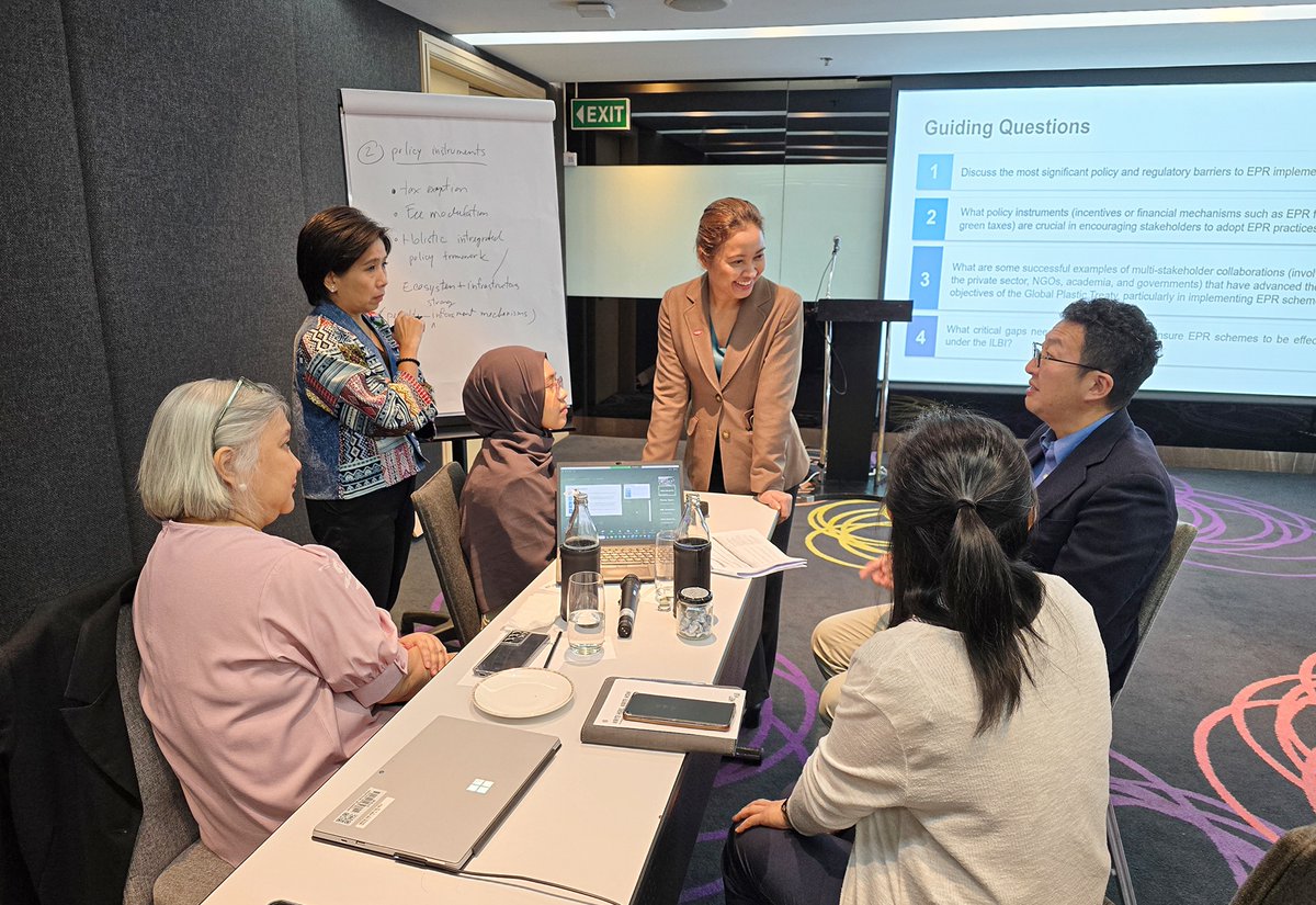 Thanks to our Experts and special invitees, we wrapped up the 5th ERIA’s Experts Working Group meeting! This time in Bangkok, our knowledge exchange and policy suggestions reflected the preparation of the #plastictreaty, and the utilization of #EPR in the ASEAN+3 context.